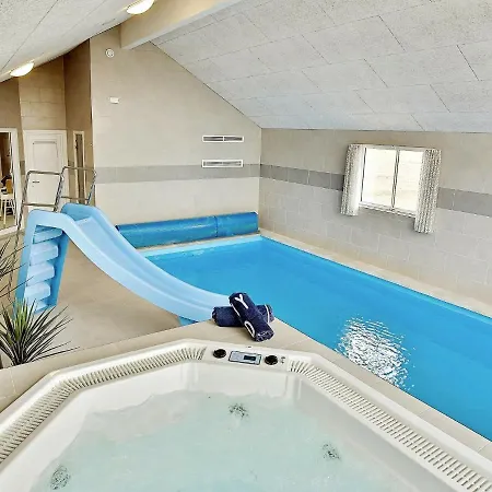 Σπίτι διακοπών 30 Person Holiday In *