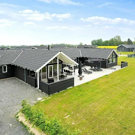 30 Person Holiday In Semesterbostad *